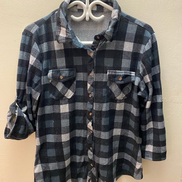 EDEN & OLIVIA PLAID LONG SLEEVE w BUTTONS - Picture 2 of 4